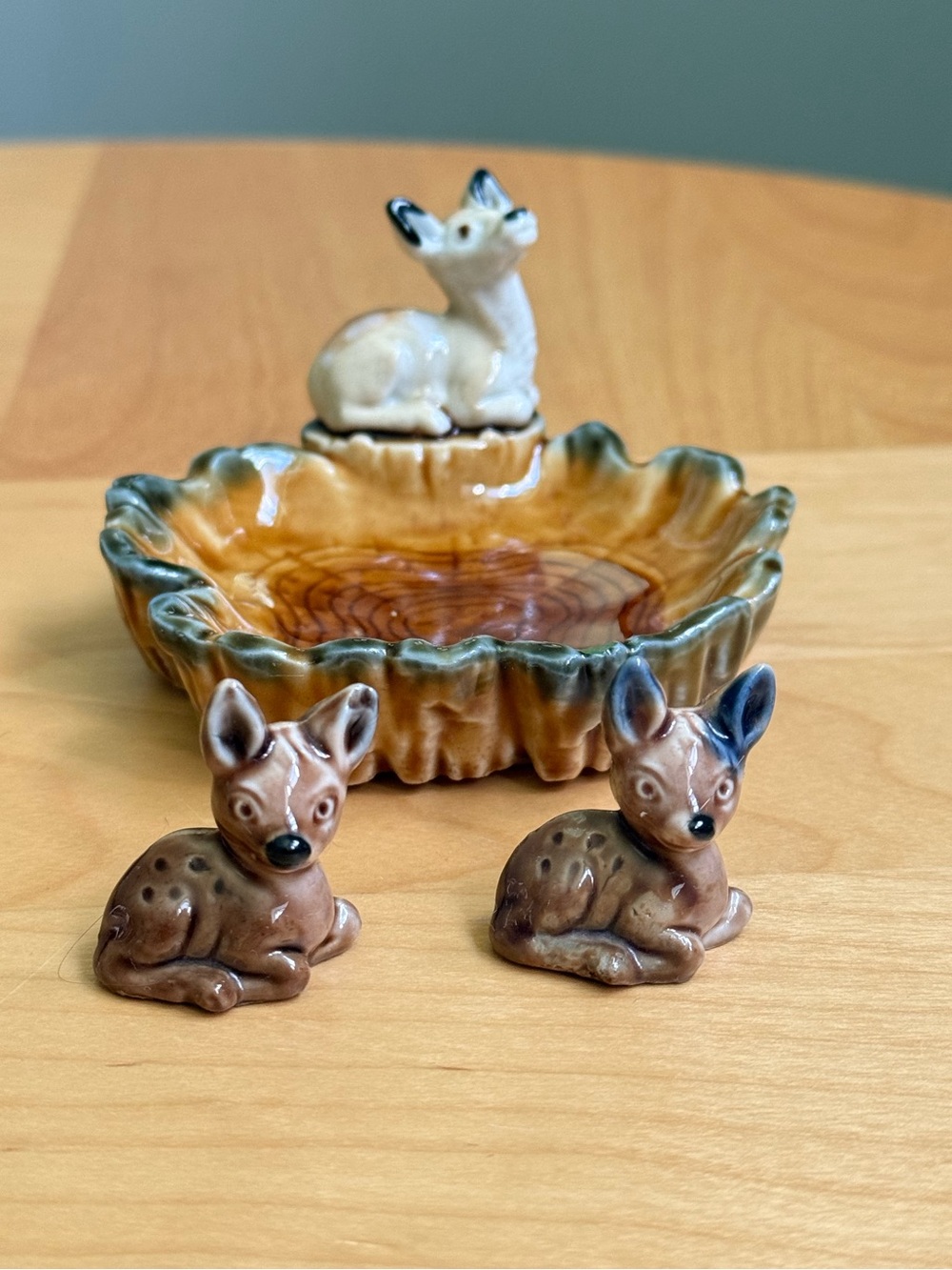 Set of 3 Vintage Spotted Fawn Deer Wade England Tree Trunk Ashtray & Figurines